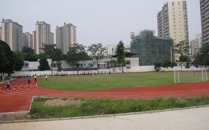 南宁市明秀西路小学—200米塑胶跑道.jpg